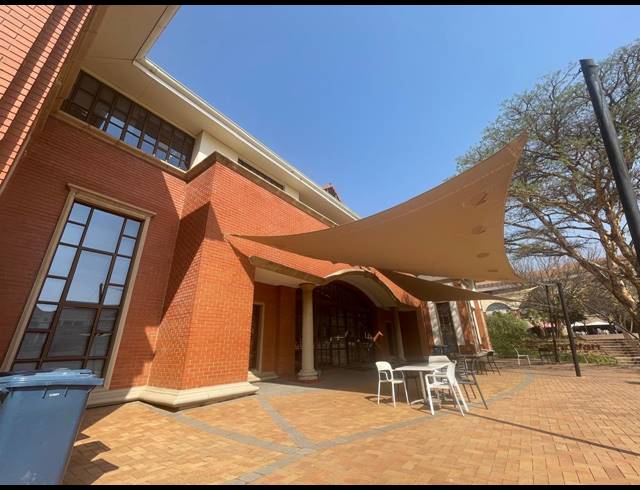 175M² OFFICE TO LET IN BRYANSTON